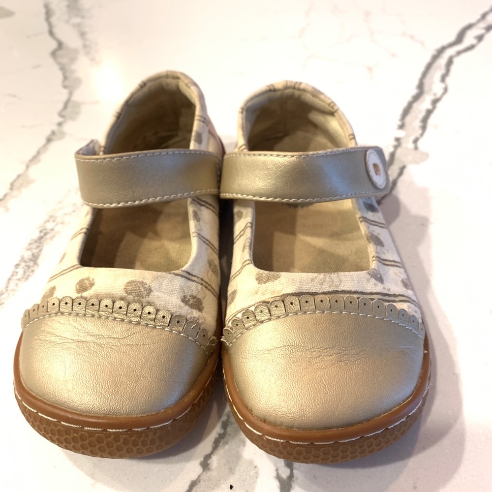 Gold and beige Livie & Luca size 8 t Mary Janes.
